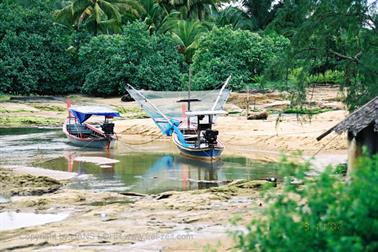 16 Thailand 2002 F1080034 Khao Lak Fischerhafen_478